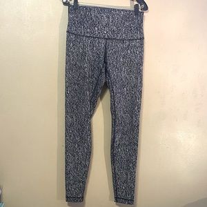 Lululemon High Times Pant in Luon Suited Jacquard Black White Size 10 EUC